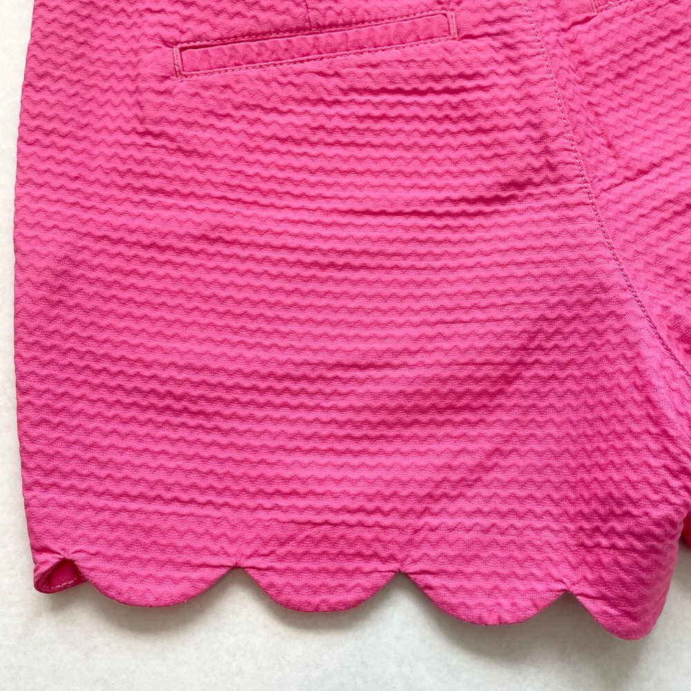 💕 Lilly Pulitzer 5” Jacquard Buttercup Scallop Hem Shorts in Aura Pink 💕 - Picture 10 of 15